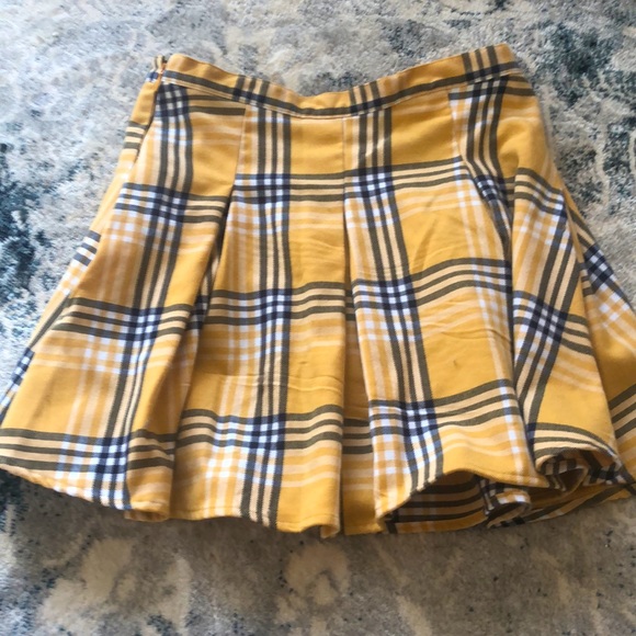 Mini skirt - Picture 2 of 3